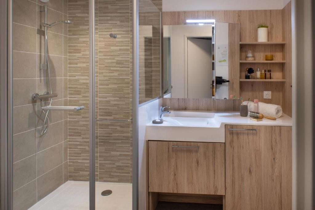 Aparthotel Domitys Les Cerneaux Hazebrouck Exterior foto